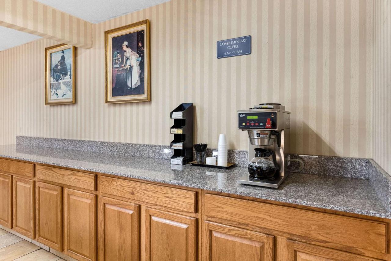 Rodeway Inn Columbus Extérieur photo