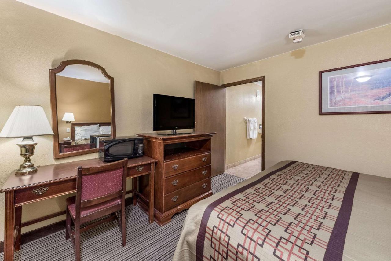 Rodeway Inn Columbus Extérieur photo