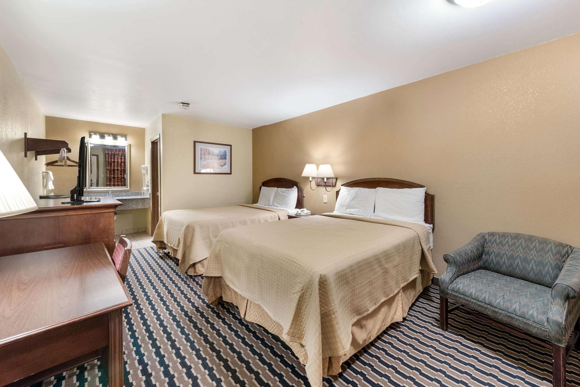 Rodeway Inn Columbus Extérieur photo