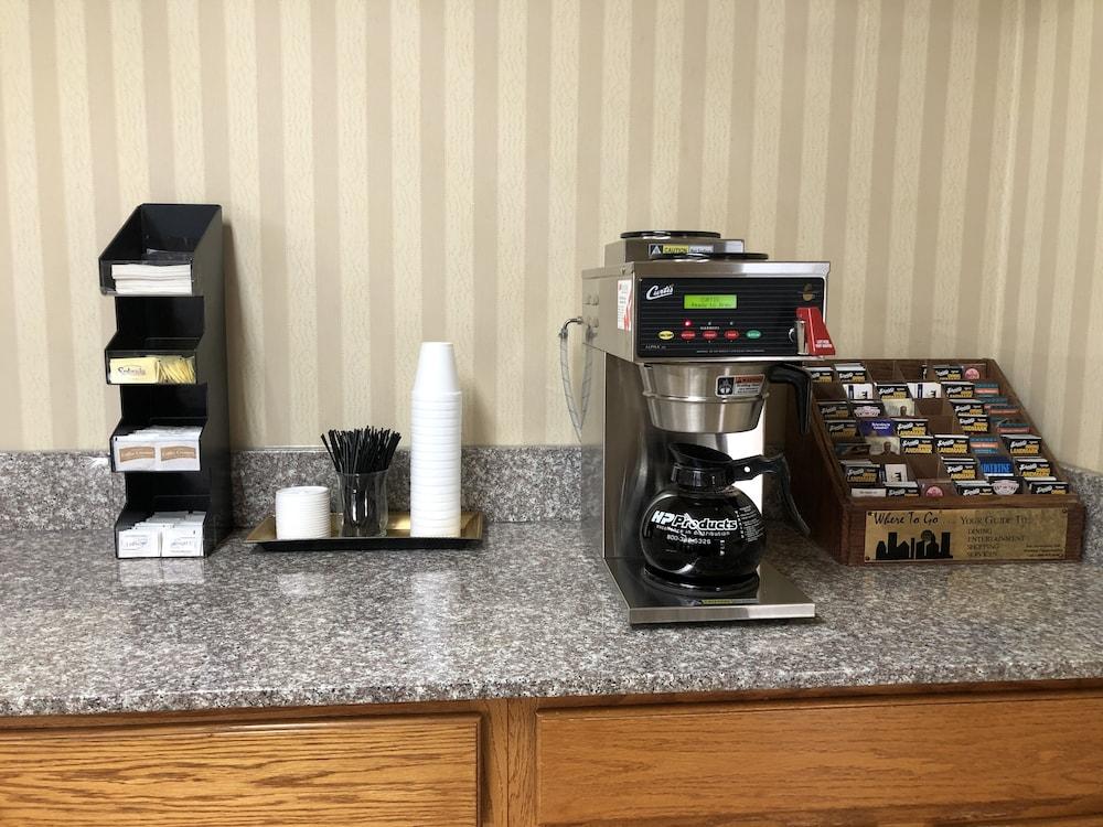 Rodeway Inn Columbus Extérieur photo
