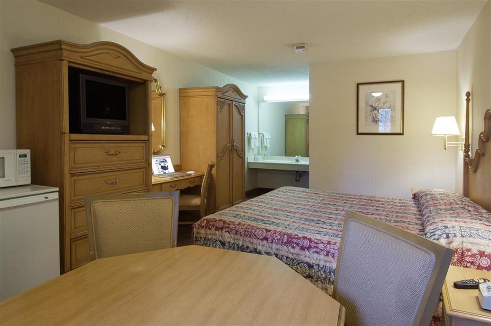 Rodeway Inn Columbus Chambre photo
