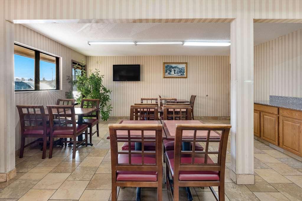 Rodeway Inn Columbus Extérieur photo